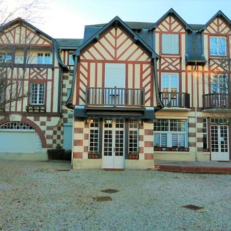 Le Petit Cabourg De La Cour Normande Studio Coeur De Ville -1 A 2 Personness Exterior foto